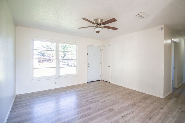 Photo - 3 Bedroom 1 Bathroom house with lots of charm!