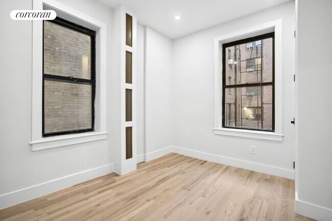 Photo - 206 W 96th St