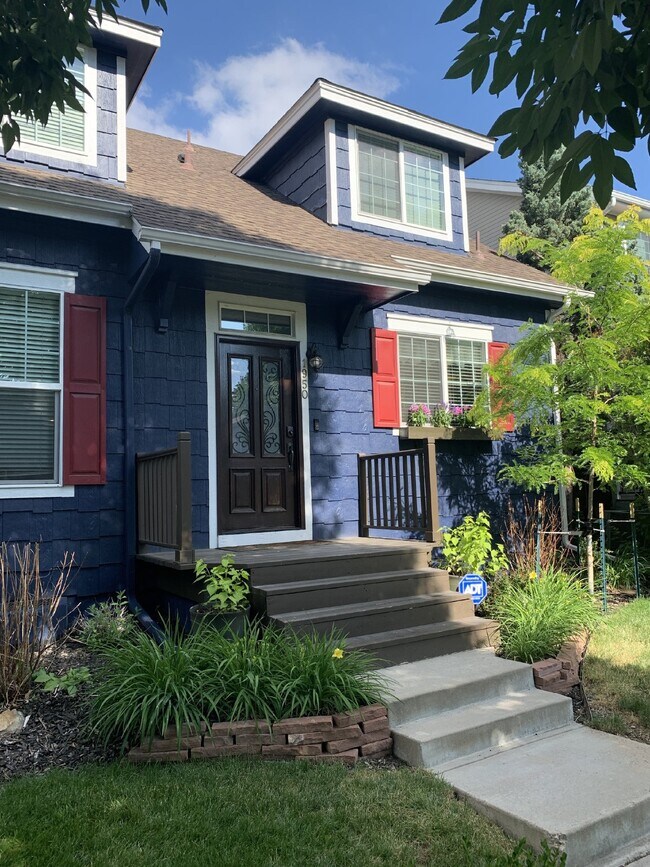 *September Availability! Amazing 4-Bed Sloans Lake Home!