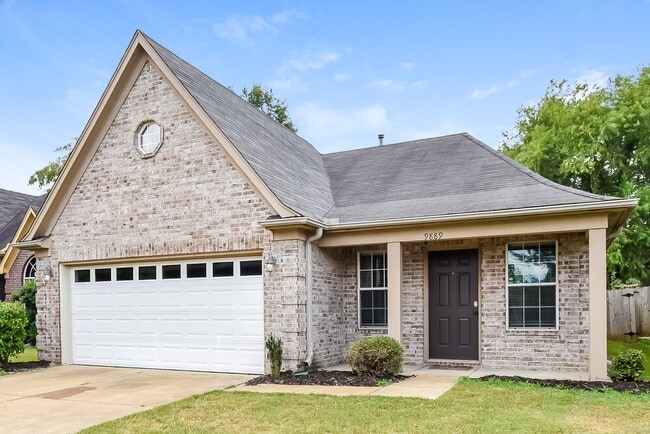 Photo - 9889 Southern Oak Way