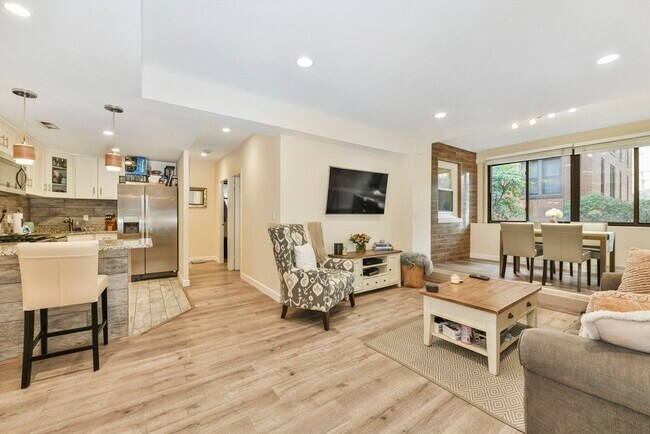 Photo - 24 Juniper St Unit #1