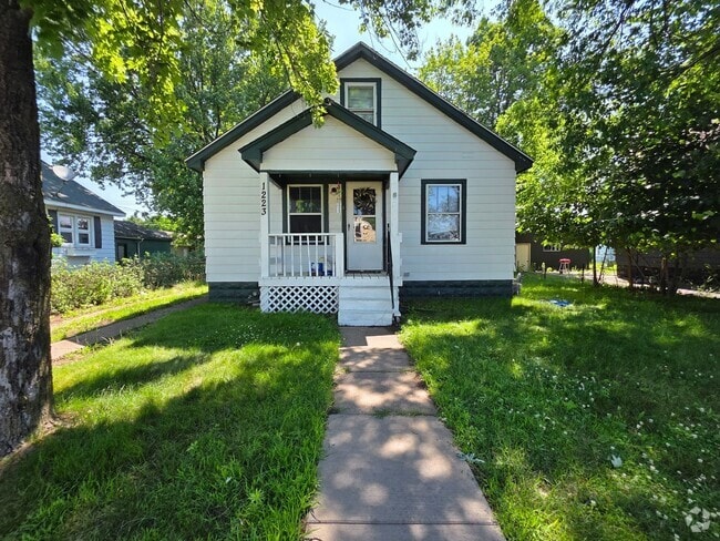Building Photo - 1223 Barron St Rental