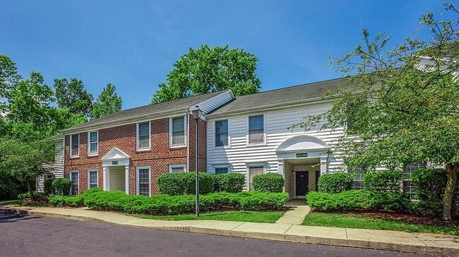 1- and 2-Bedroom Apartments in Columbus, Ohio - Alkire Glen