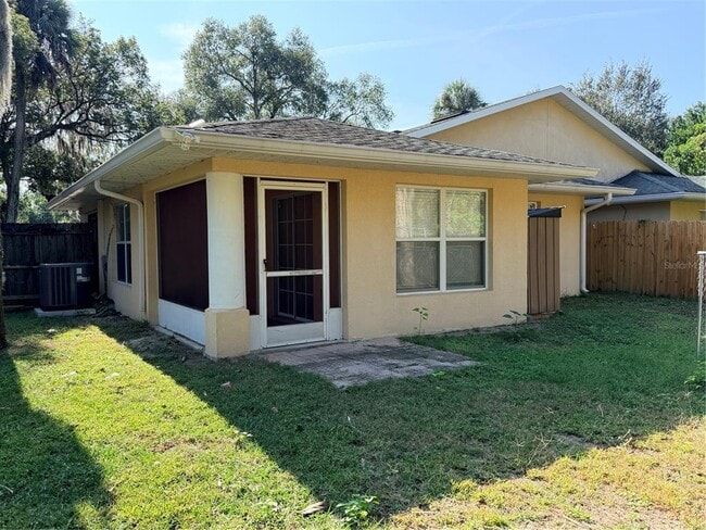 Photo - 310 W Berckman St