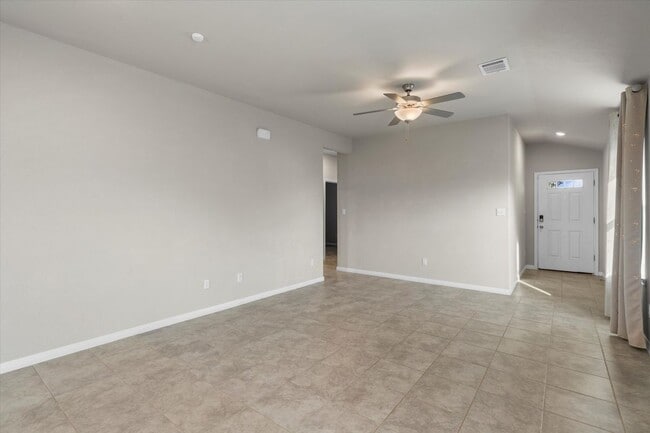 Photo - 213 Wild Spur Ln