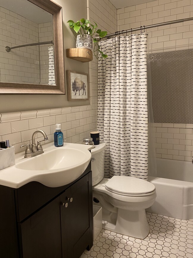 Photo - 2628 Union Ave