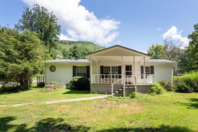 Building Photo - 15 Grey Rock Valley