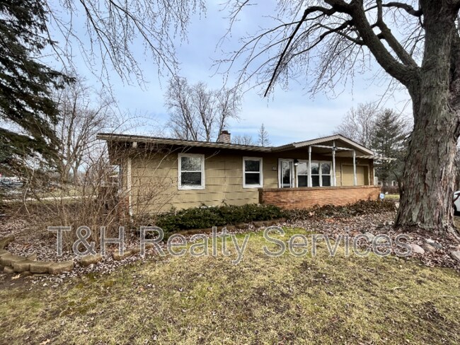 Photo - 608 Iroquois St