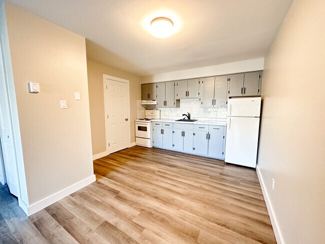 Building Photo - 35 Dobbin St Unit 6