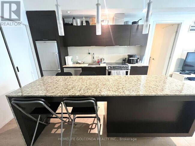 Photo - 8 Charlotte St Unit 511