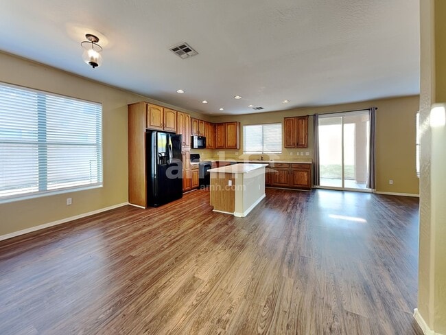 Photo - 3708 S 100th Glen