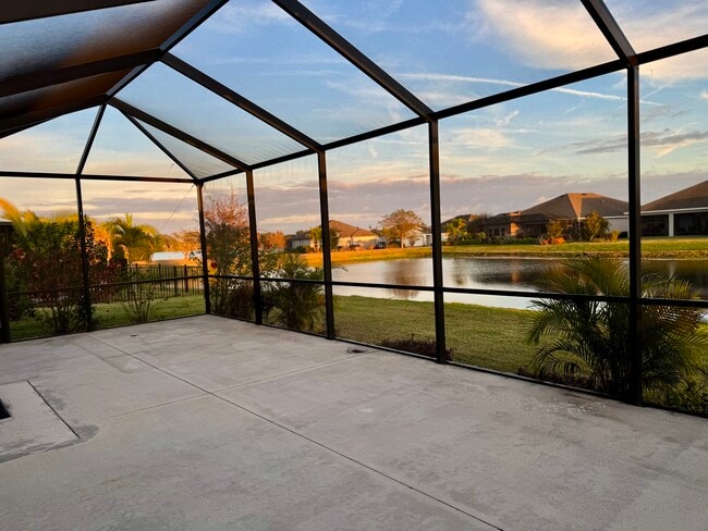 Photo - 5505 Olano St