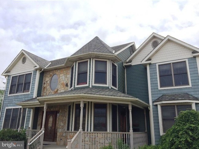 Photo - 507 N Main St