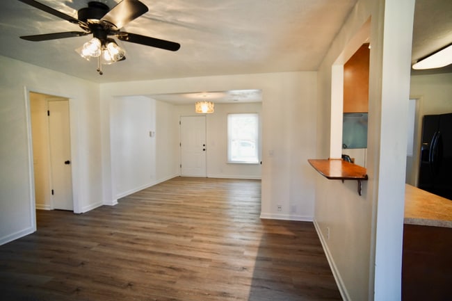 Photo - 120 Ridgemont Pl