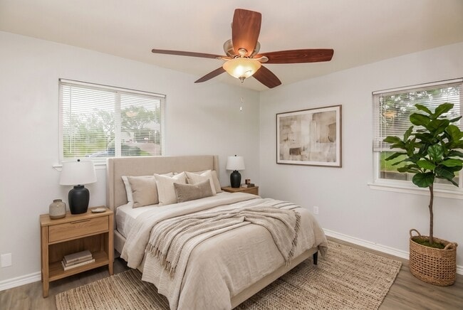 Photo - 1214 Lynn St