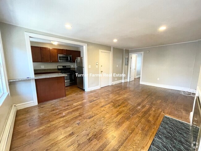 Building Photo - 26 Fayette St Unit 2 Rental