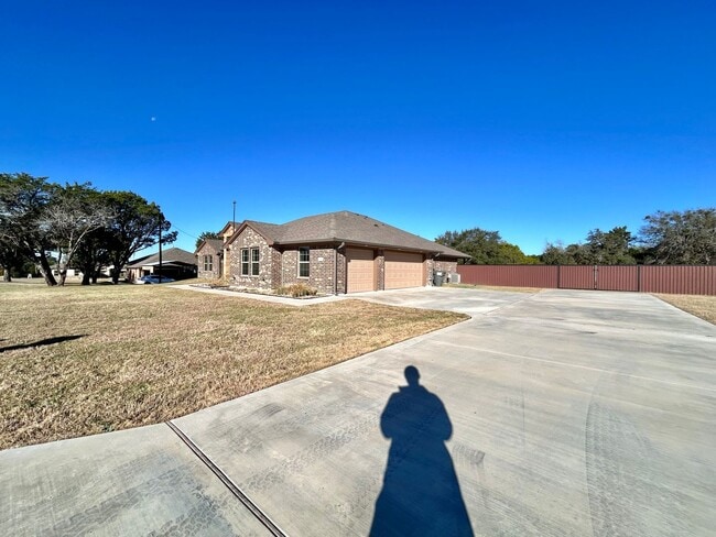 Photo - Updated 4BR/2BA Home – Spacious, Modern & Beautiful
