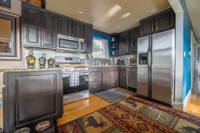 234 Greenwood Dr