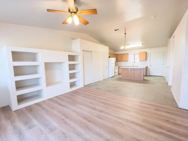 Photo - DUPLEX - CAMP VERDE