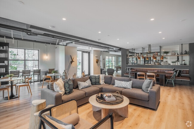 Clubhouse Seating Area - Cormac