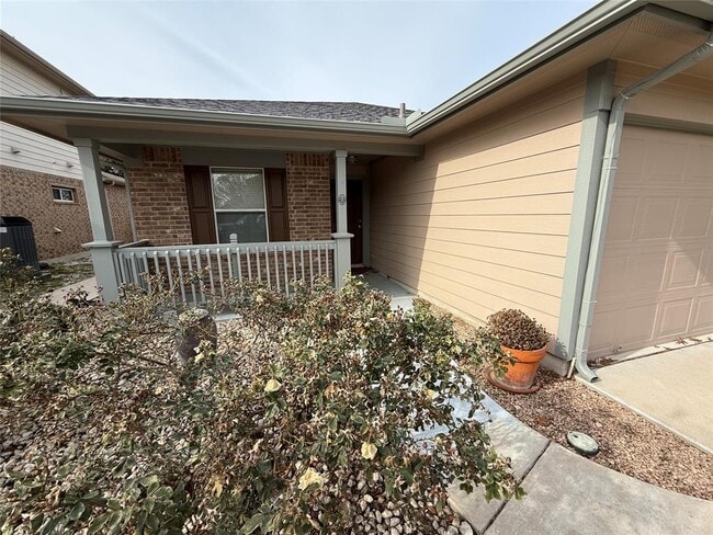 Photo - 334 Avalanche Ave