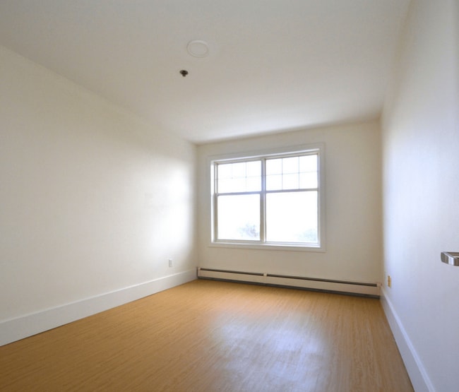 Photo - 155 Stoneybrook Court