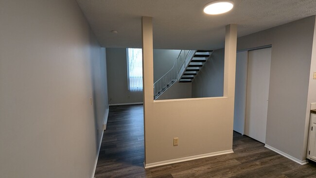 Photo - MN Cedar Village (819) Unit Apt B (Loft)