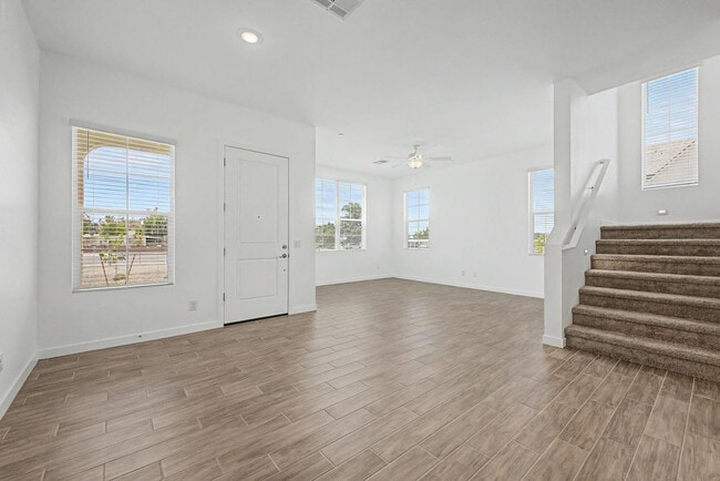 Photo - 8232 E University Dr