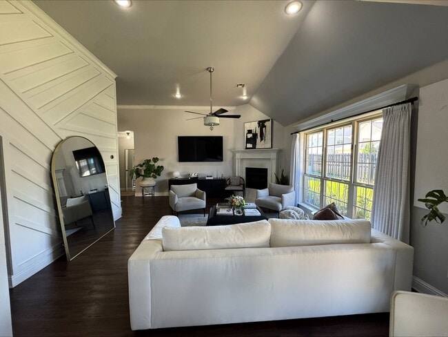 Photo - Beautiful Home | Prime Location