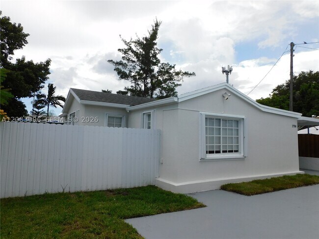 Photo - 2754 NW 26th St Unit C