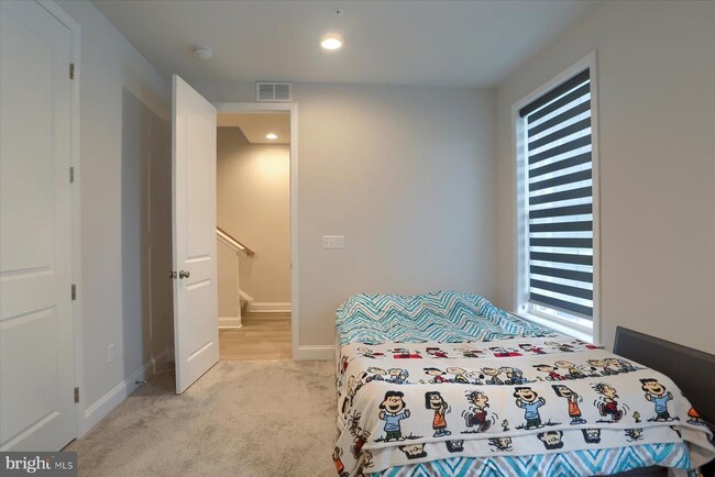 Photo - 3219 Wayland Rd