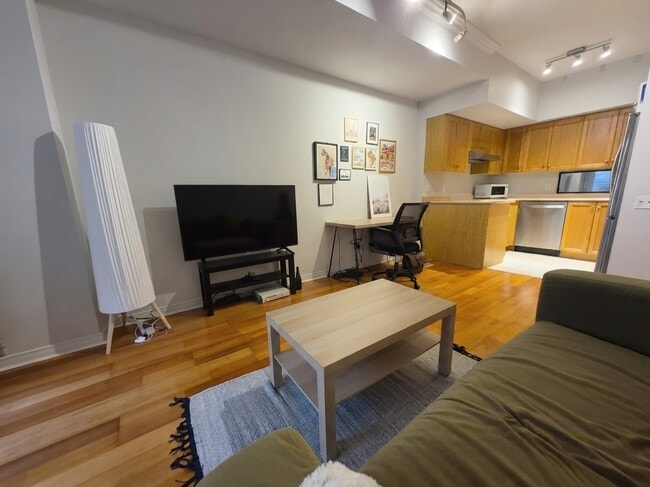 Building Photo - Suite 203-115 Richmond street East Toronto Unit 203