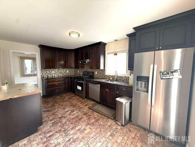 131 Amherst Ave