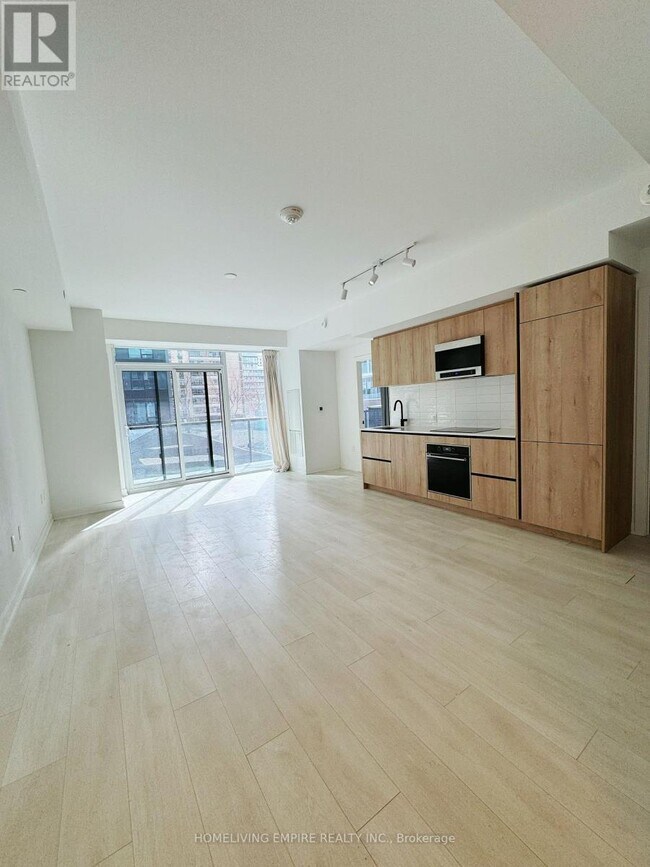 Photo - 117 Broadway Ave Unité 202