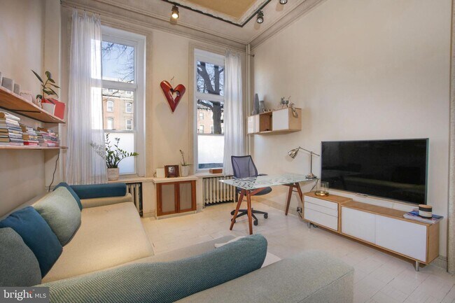 Photo - 1918 Spring Garden St