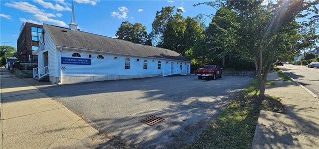 Building Photo - 1193 Eddy St