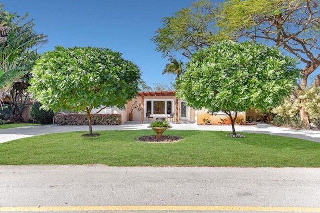 Photo - 401 NW 21st Ct