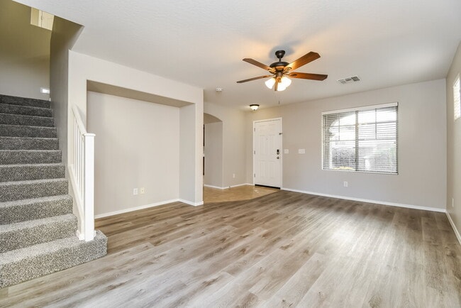 Photo - 2494 E Boston St