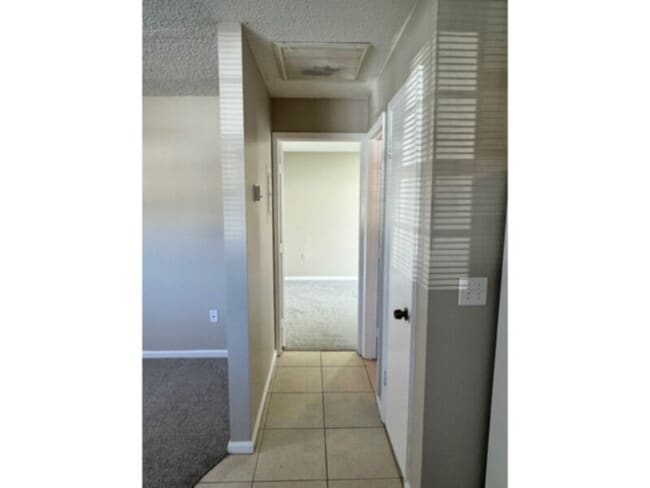 Photo - Great Location, Community Pool! Cable, Water and Sewer are INCLUDED!