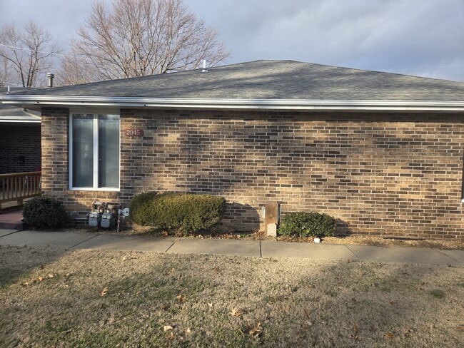 Photo - 2045 S Kentwood Ave