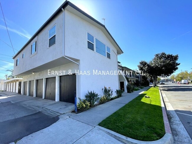 Building Photo - 100 Cerritos Ave Unit #05