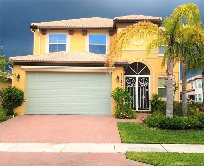 Building Photo - 11239 SW Barton Way