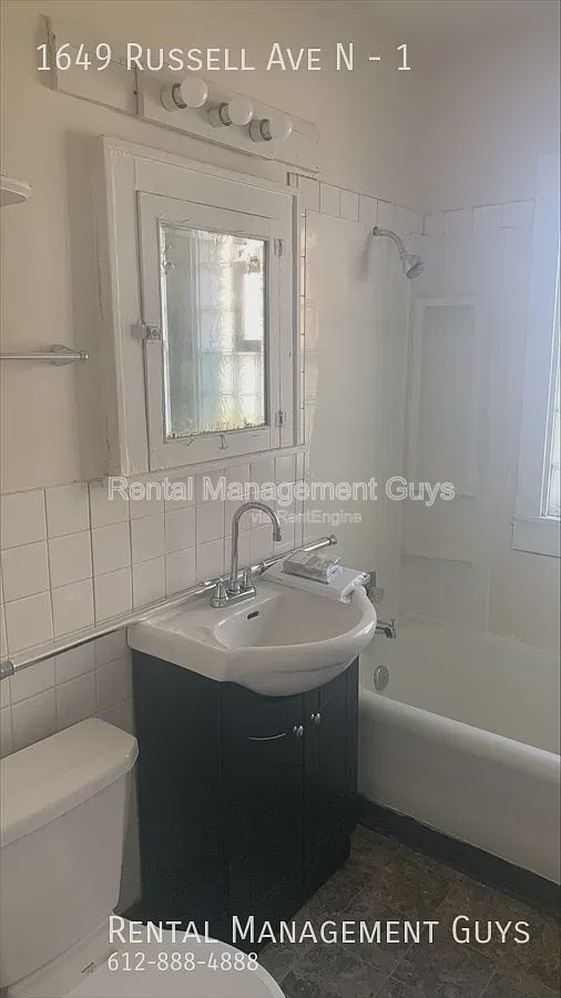 Photo - 1649 Russell Ave N