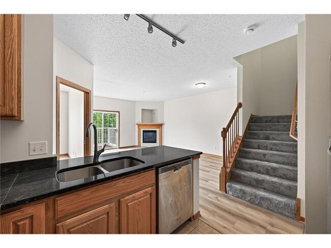 Photo - 6581 Olive Ln N