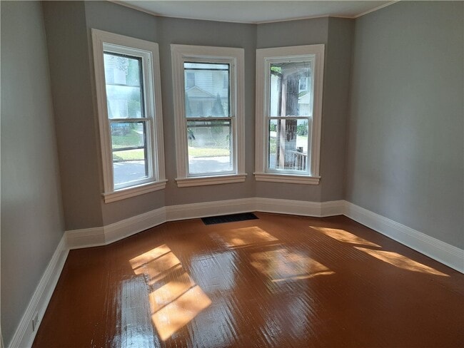 Photo - 306 Garson Ave