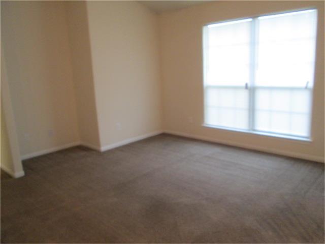 Photo - 107 W Nazro St