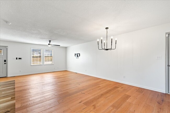 Photo - 259 Clover Cir