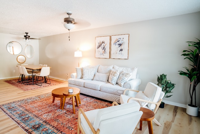 Photo - 912 Dickenson Ave