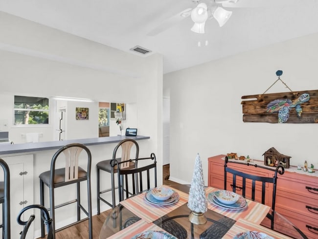 Photo - 616 Windrush Bay Dr