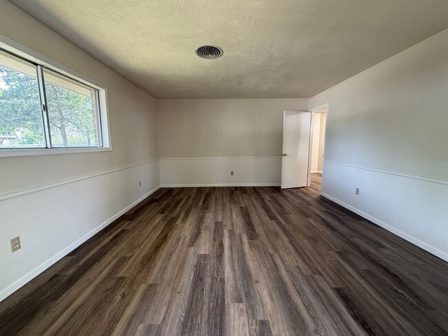 Photo - AUGUST PRE-LEASE!  3 Bed, 2 Bath Within Wa...